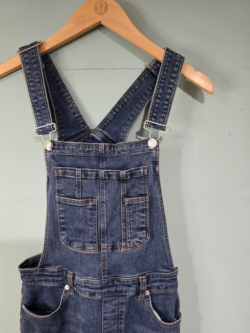 Free People Skinny Leg Denim Overalls Size 29 - Picture 3 of 4